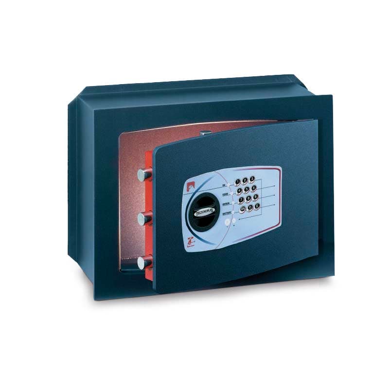 כספת קיר Technomax GT/4 עם דלת פתוחה ולוח מקשים בחזית