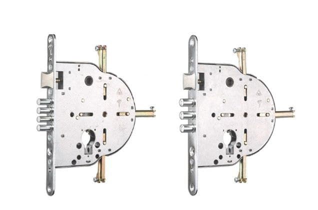מנעול רב־בריחי Mul-T-Lock דגם 235 / 265 לדלת פלדה או עץ